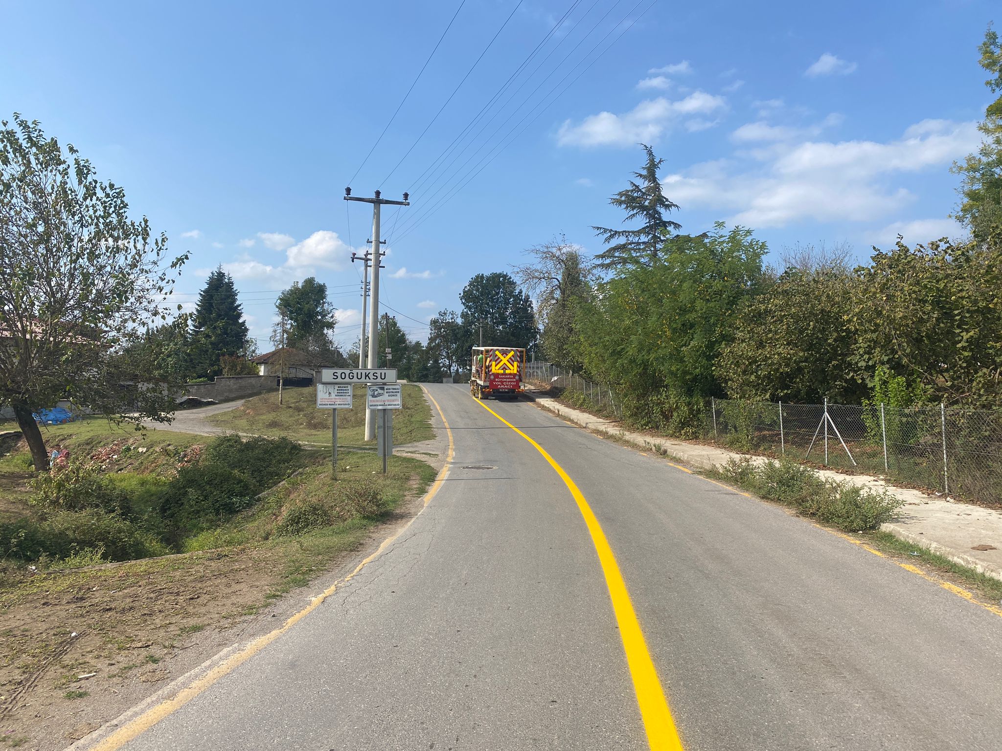 Hendek’te yol çizgi çalışması ile yollar daha güvenli