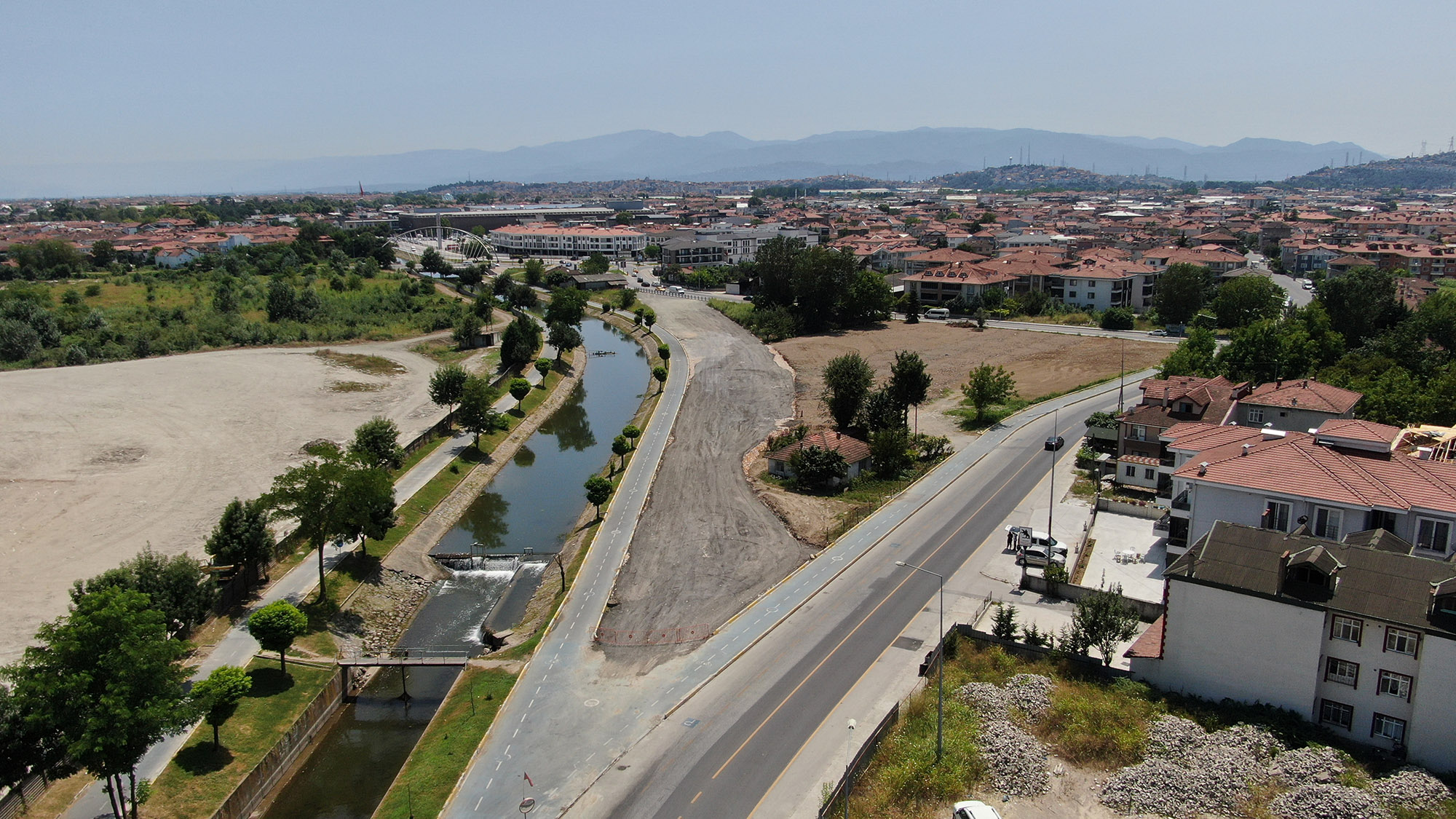 Büyükşehir Serdivan ulaşımını rahatlatıyor: İlk işlem tamam