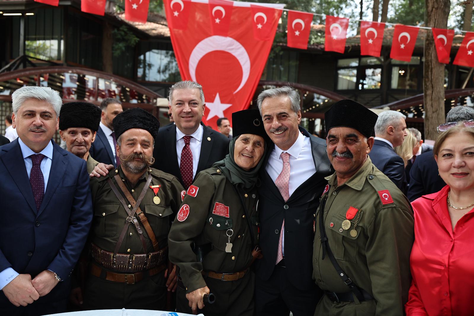 Alemdar, “Zafer coşkumuz ülkemizin dört bir yanında hiç eksilmesin”