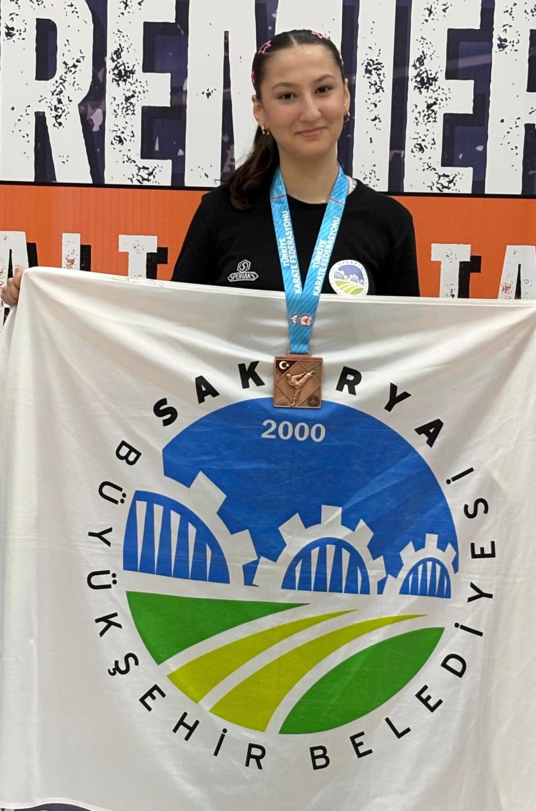 Büyükşehir sporcuları başarılarıyla göz dolduruyor