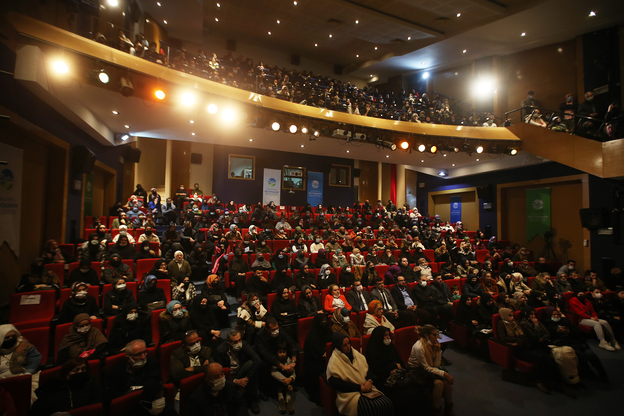 Büyükşehir Belediyesi düzenlediği konferansla Hz. Mevlana’yı andı