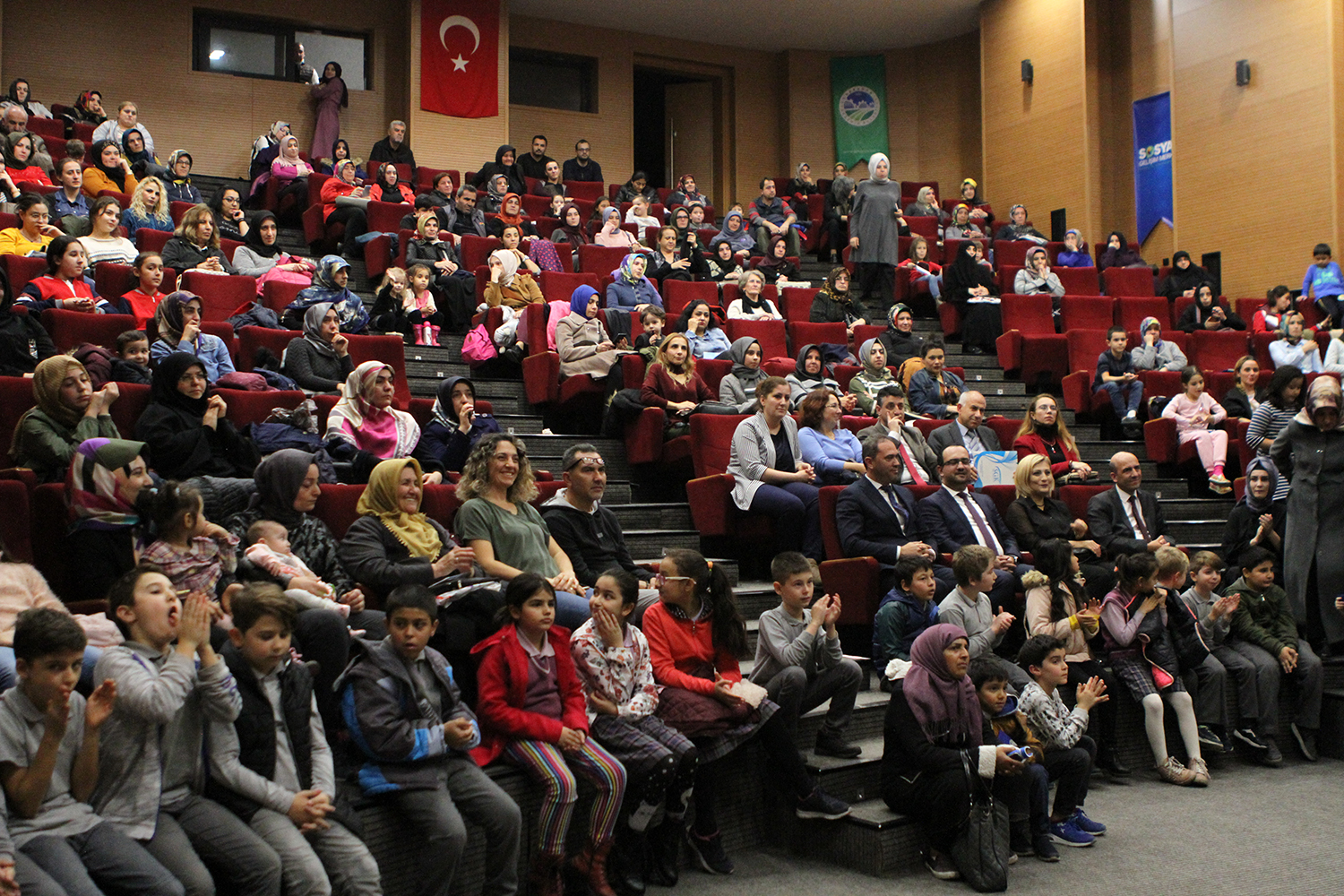 “Çocukların yüzlerinde tebessüm olmaya devam edeceğiz”