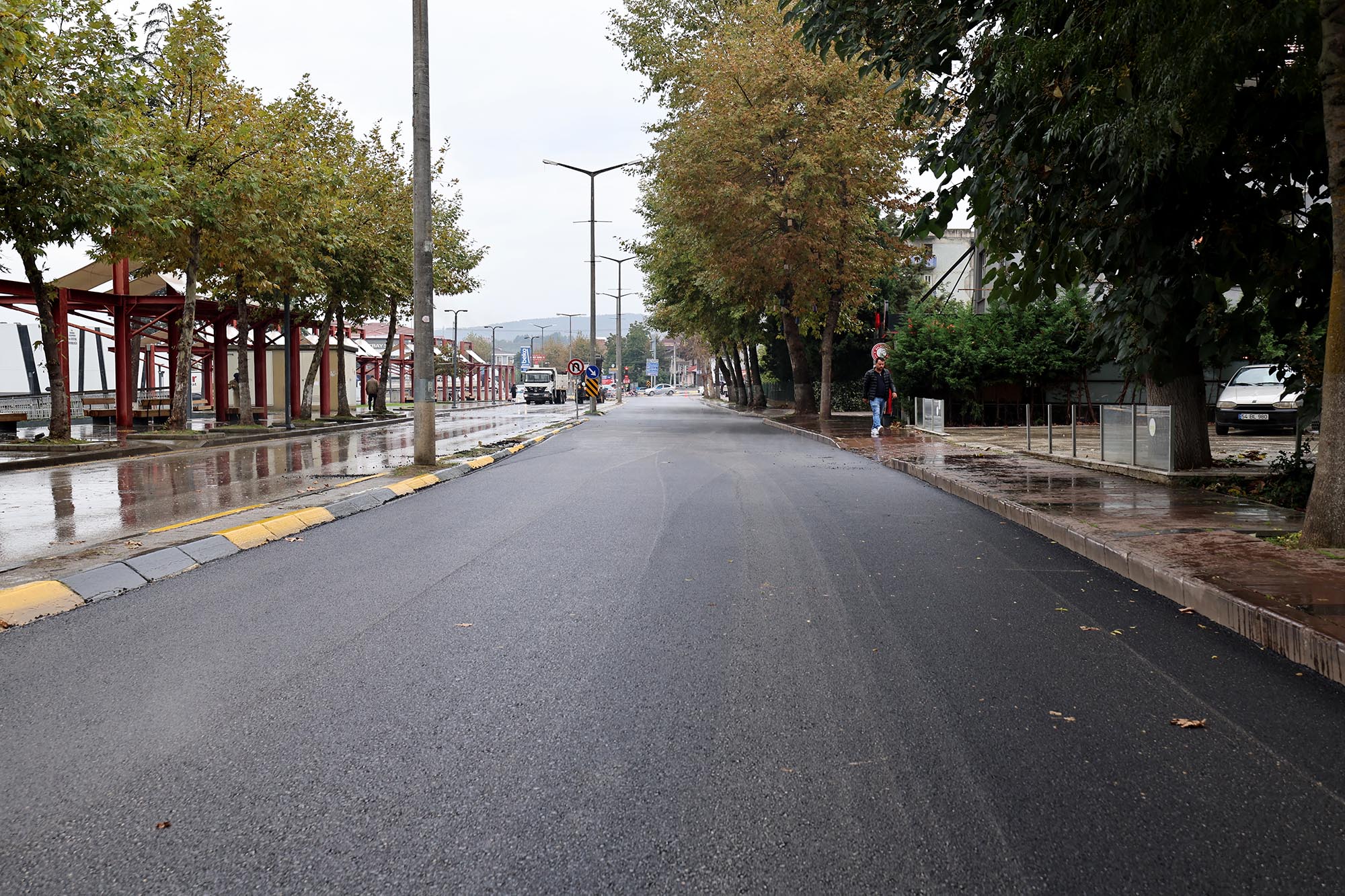 Hendek’in kalbi Şehit Gaffar Okkan Bulvarı’na Büyükşehir dokunuşu
