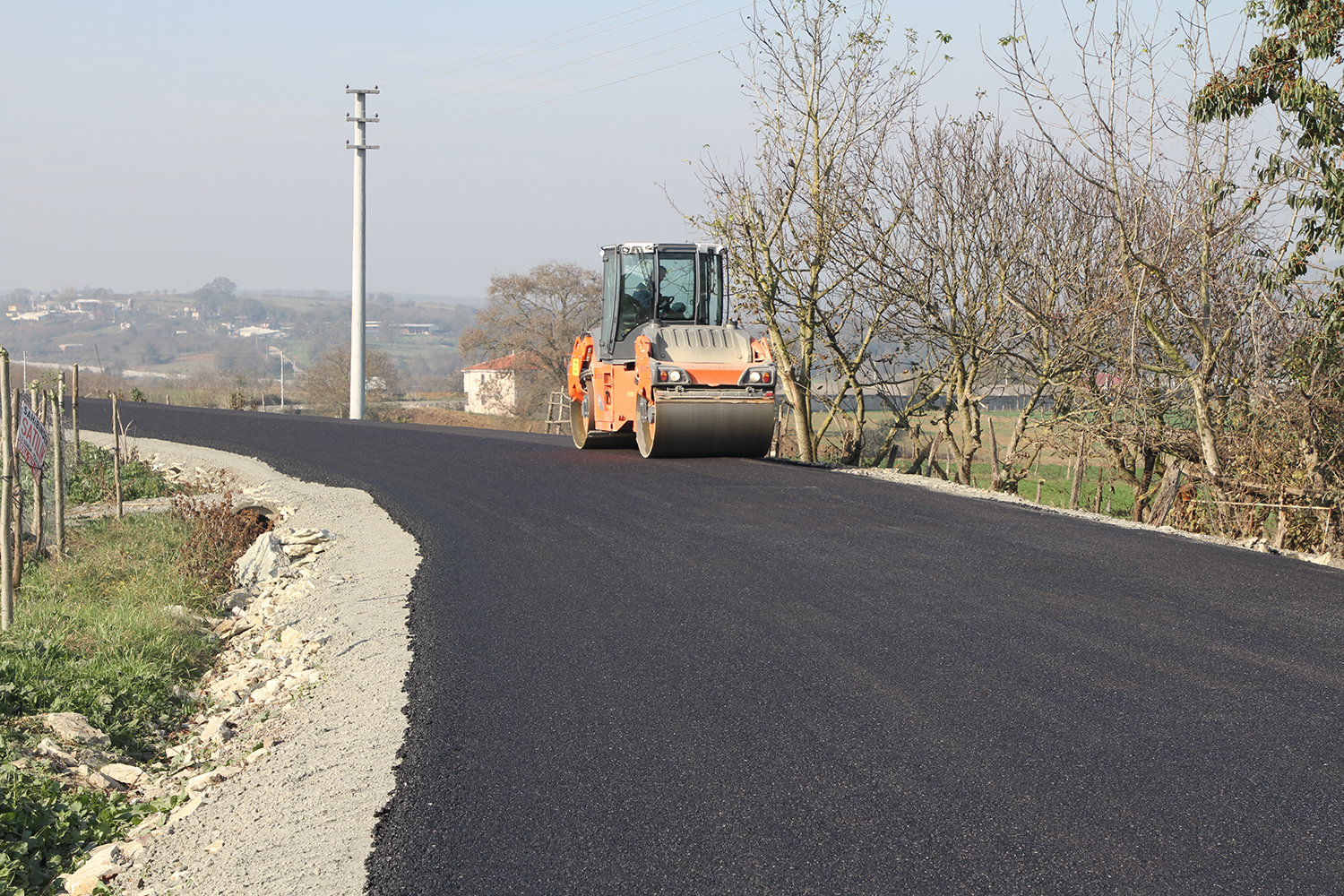 Kaynarca İmamlar’da yollar yenilendi