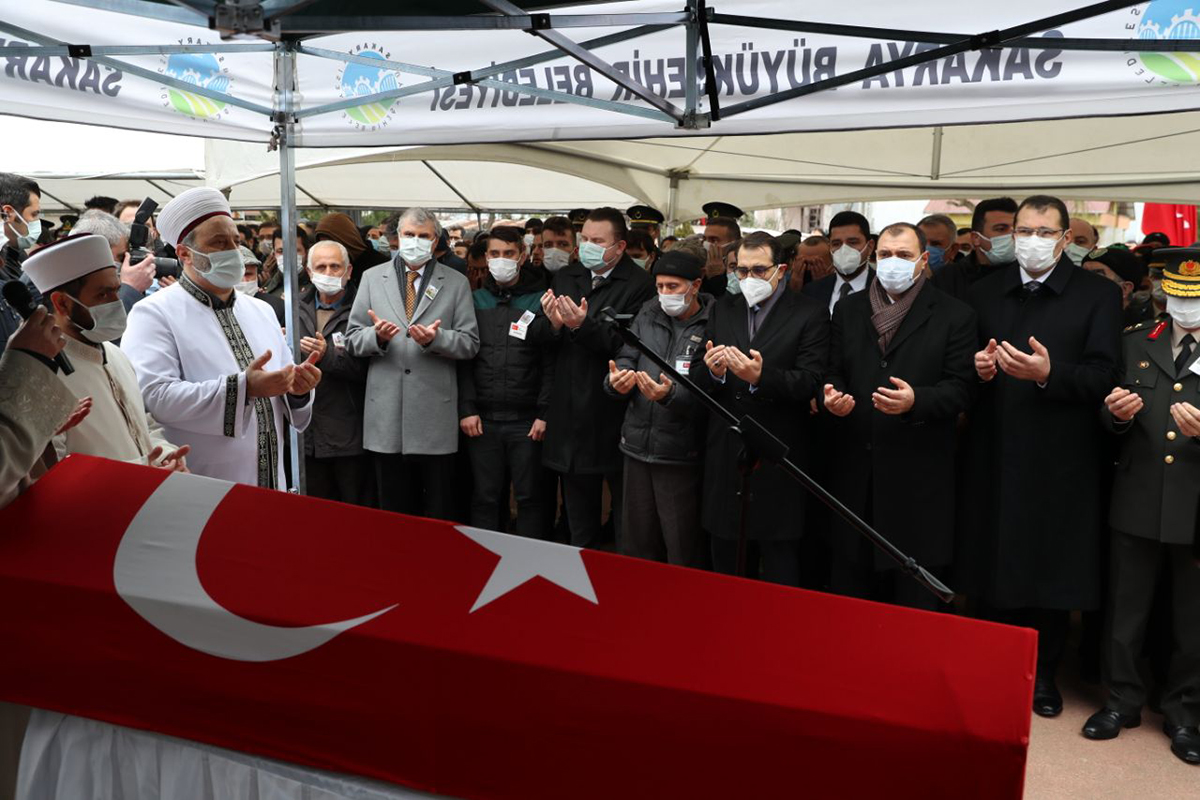 Sakarya şehidini son yolculuğuna uğurladı
