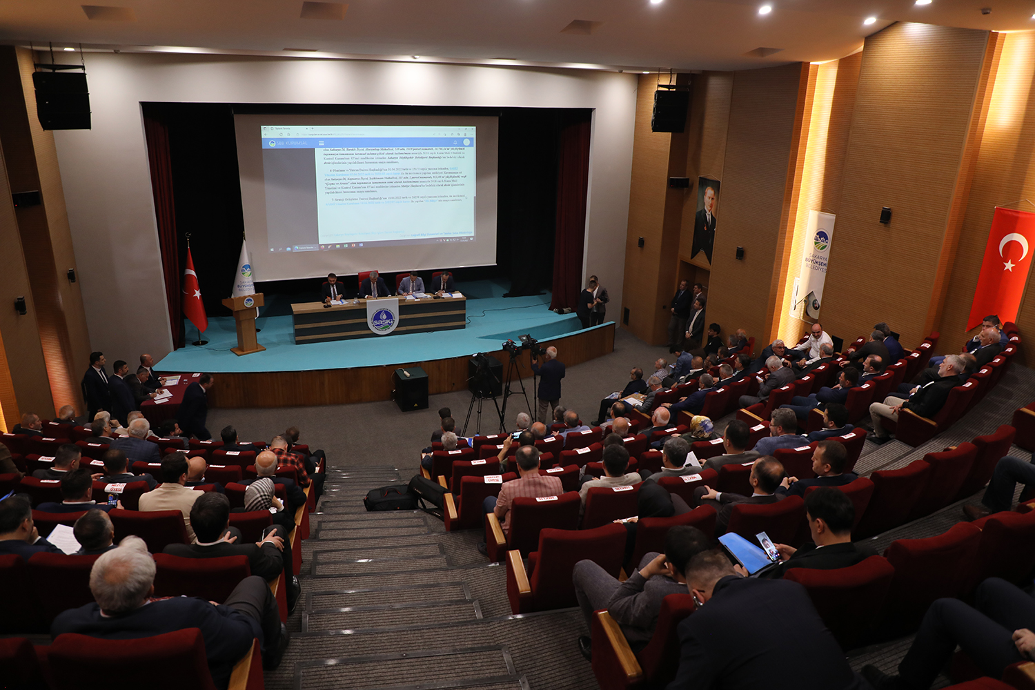 “Çalışmalarımızı artırarak şehrimizi yeni projelerimizle buluşturacağız”