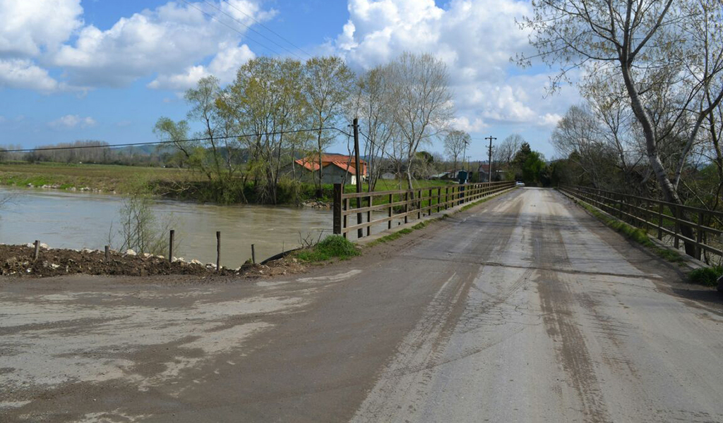 Karasu Adatepe’ye Yeni Köprü