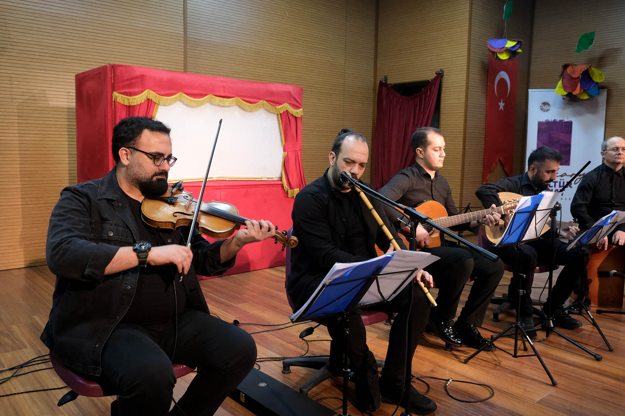 Tasavvuf konseri ve eğlenceli gölge oyunuyla unutulmaz gece