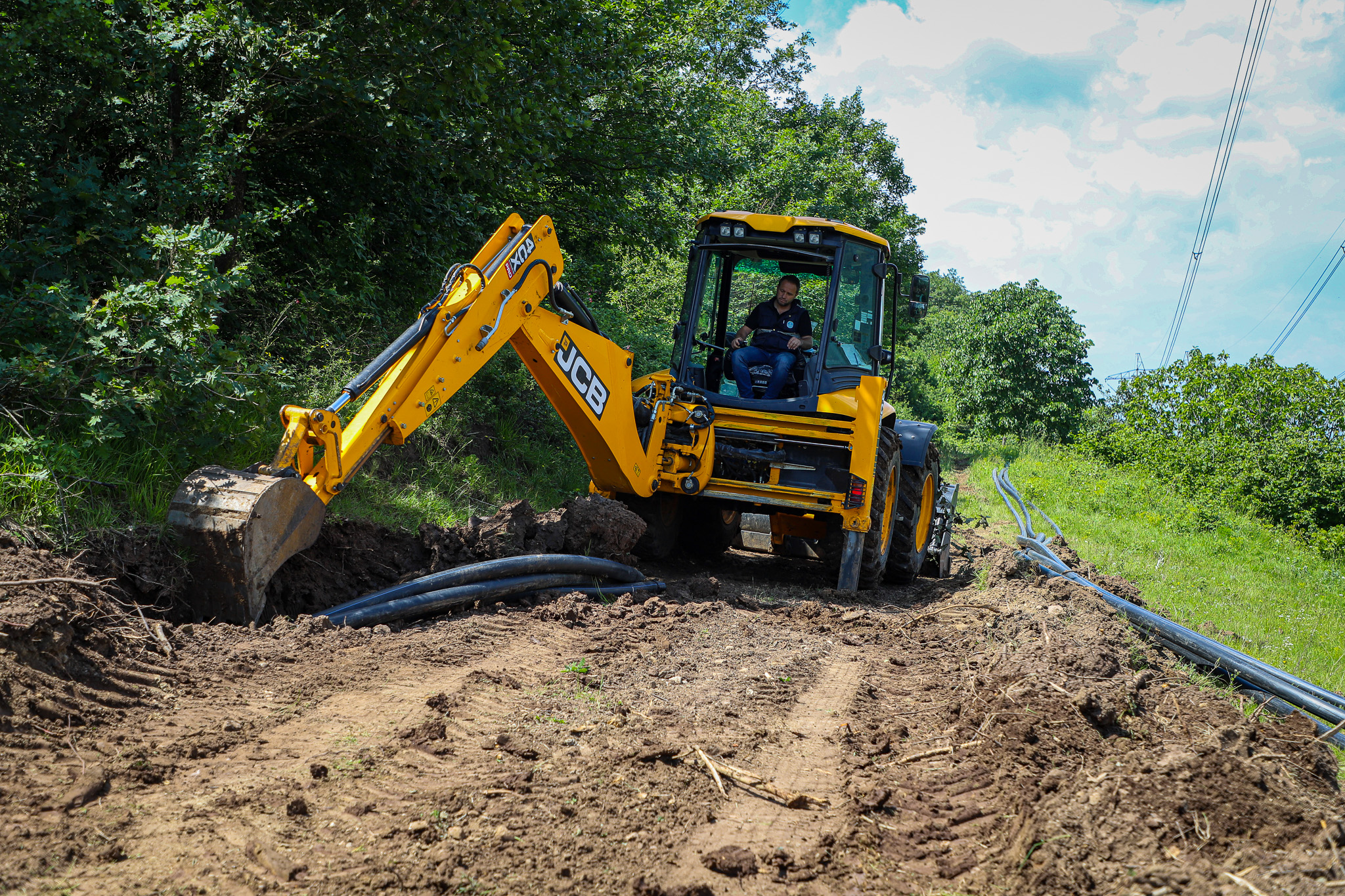 Hendek’in iki mahallesine 3 bin metrelik güçlü altyapı ile kesintisiz içme suyu