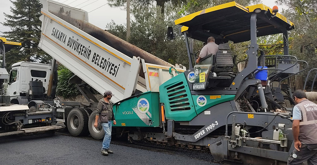 Konyalı Ali Bey Caddesi’nde asfalt çalışmaları tamamlanıyor