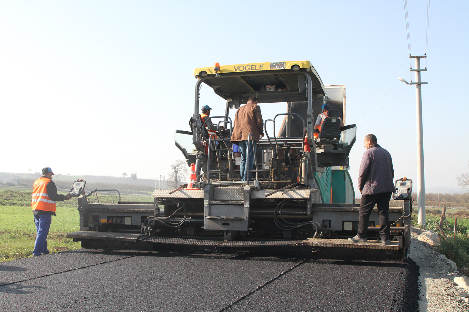 Kaynarca İmamlar’da yollar yenilendi