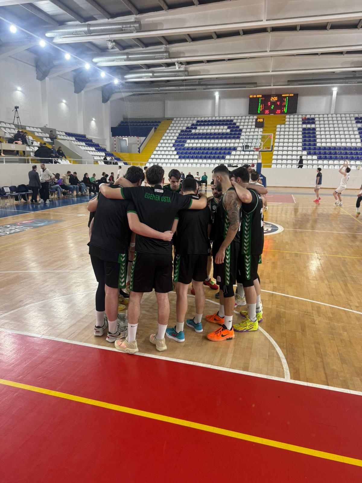 Namağlup Büyükşehir İzmir’den de galip döndü: 13’te 13