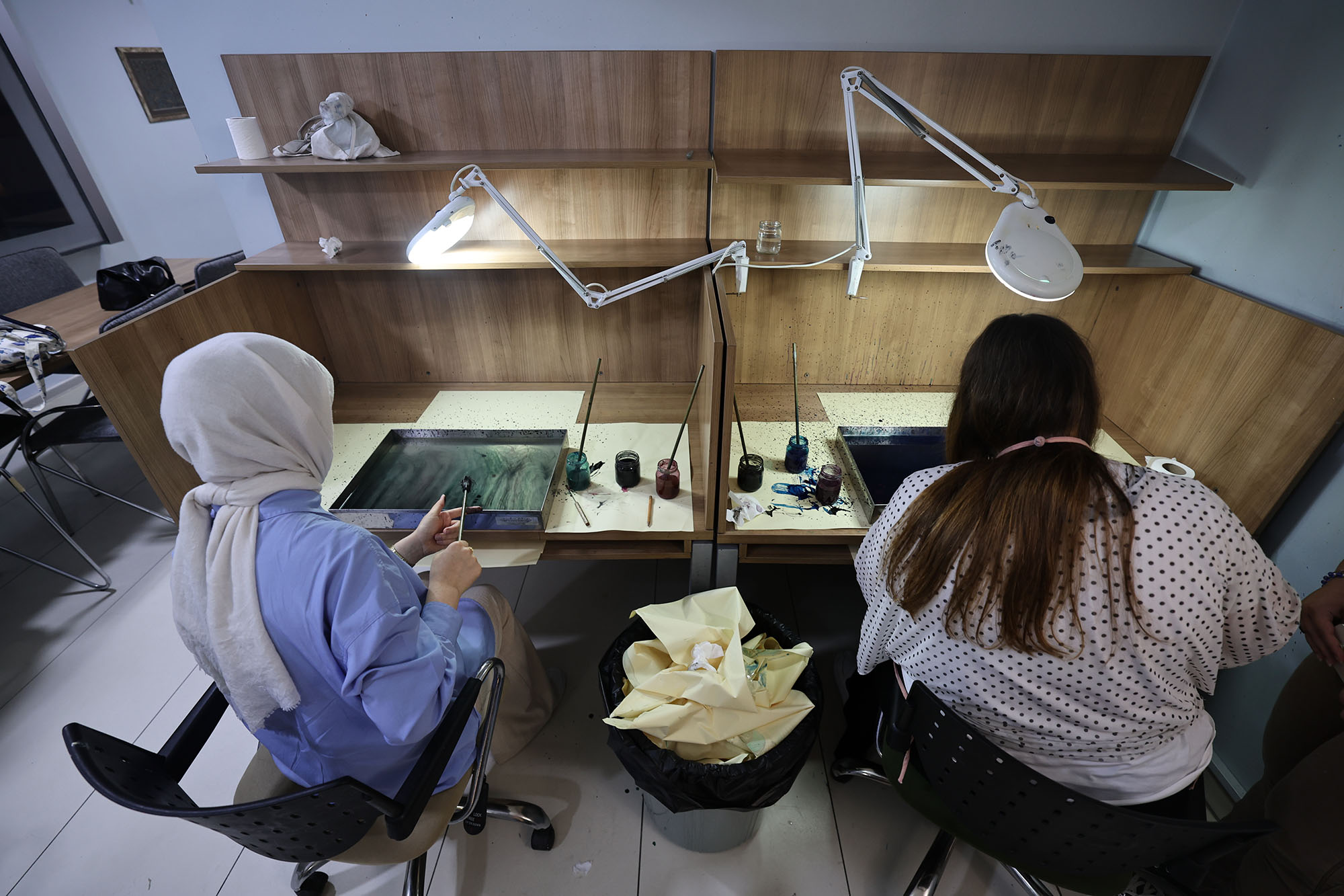 Genç Atölye’de ilk hafta geleneksel sanat ve yapay zekâ eğitimleriyle tamamlandı