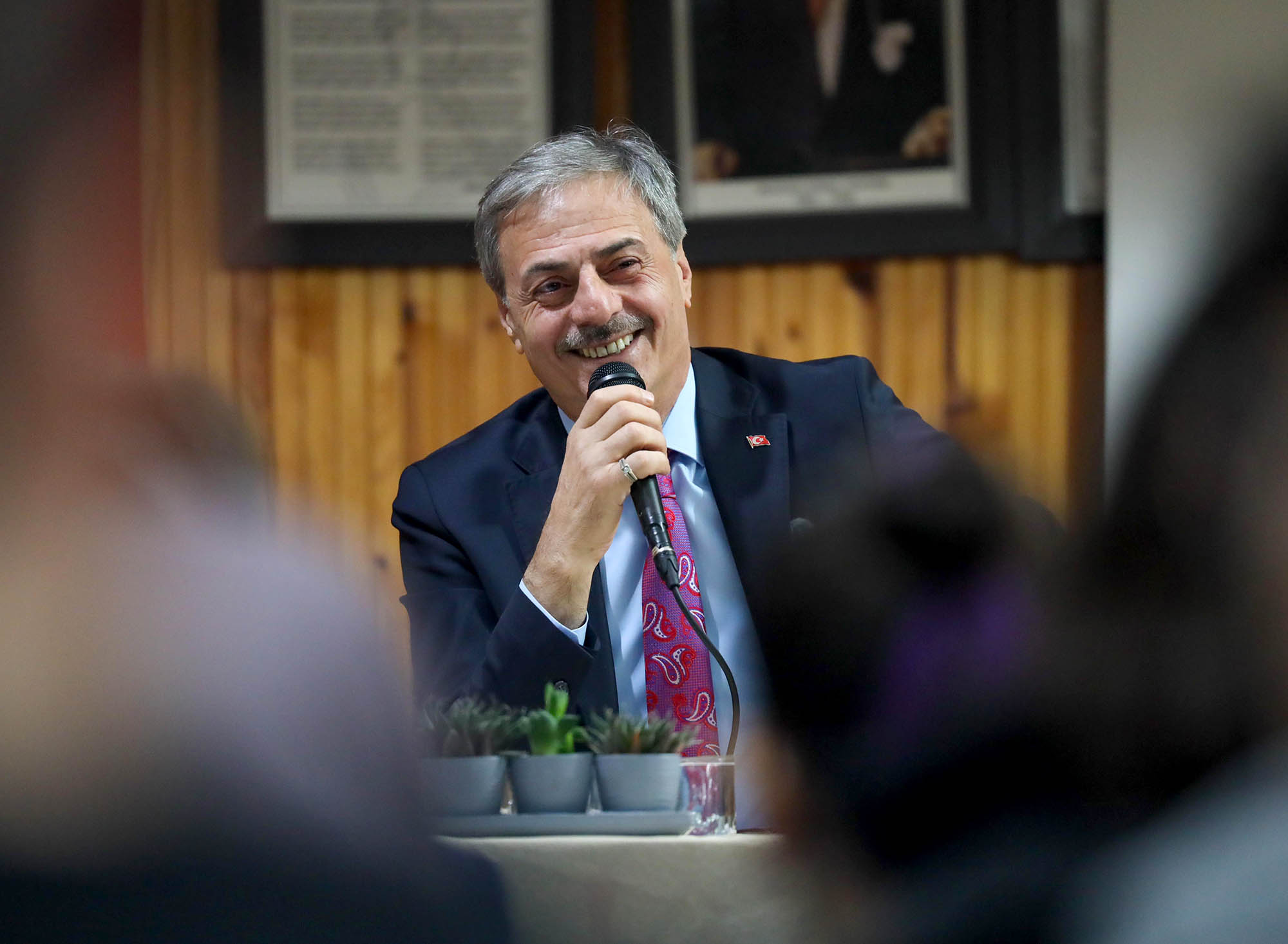 Yusuf Alemdar Bilim Merkezi’nin imzasını gençlerle attı