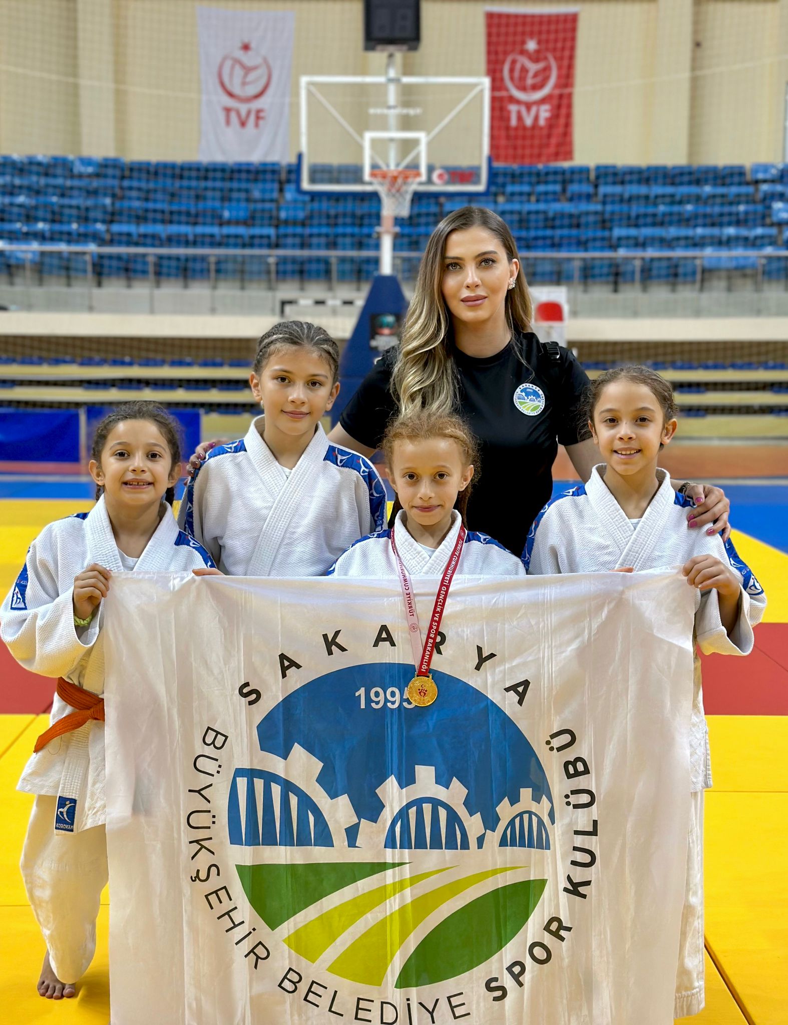  Büyükşehir sporcusu minderden şampiyon ayrıldı