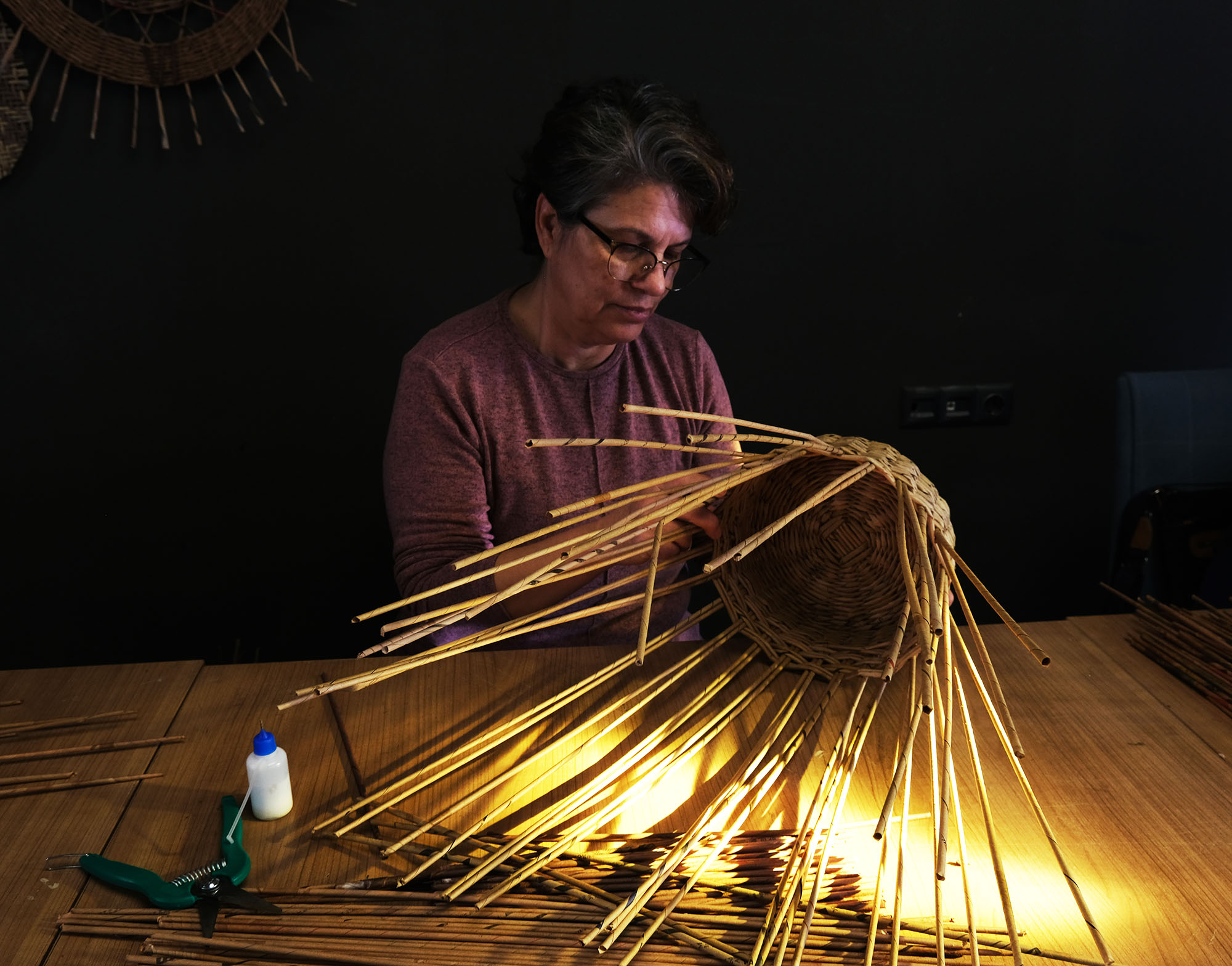 Çöpten hayata kâğıdın yolculuğu. Atık maharetli ellerde sanata dönüşüyor