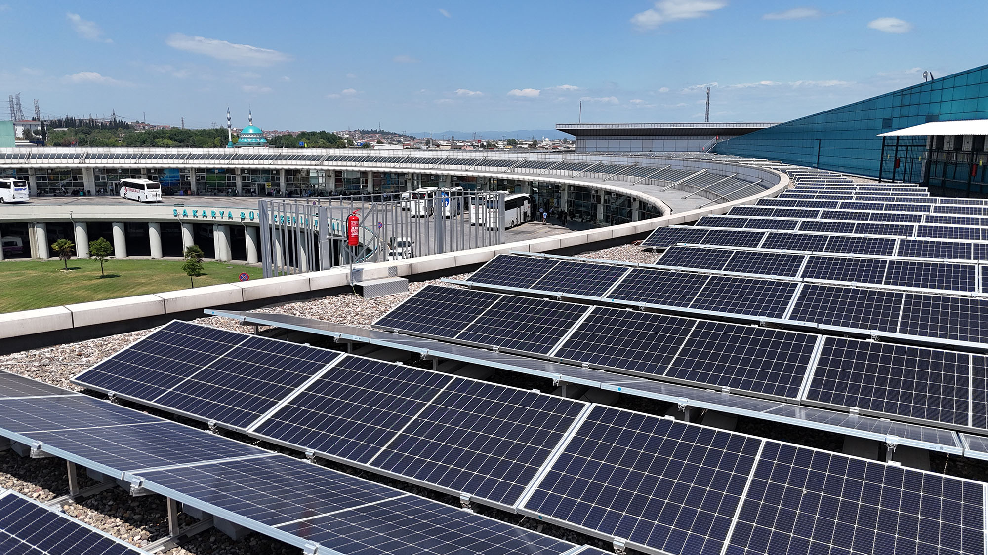 Sakarya’nın ilk çatı GES projesinde tam kapasiteyle enerji üretimi başladı