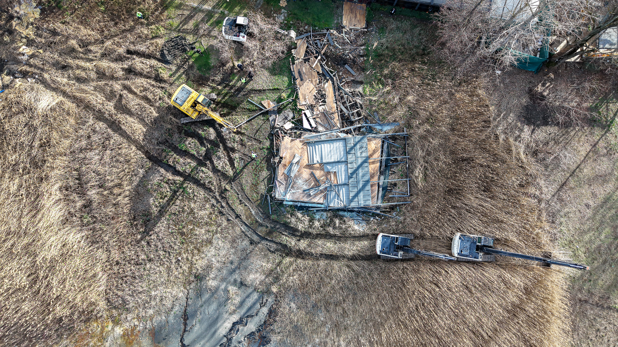 SASKİ paylaştı: “6 kilometrelik hatta kaçak iskele ve yapılar kaldırıldı”