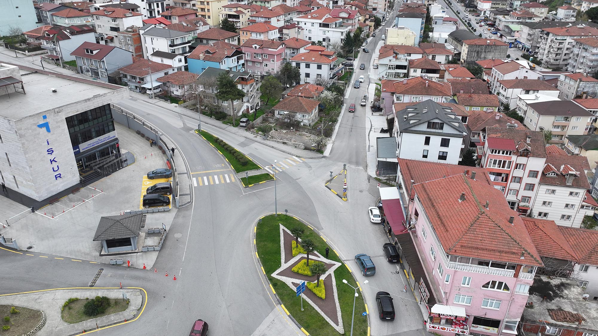Sürücüler dikkat: SGK Hattı’ndaki Kışla Caddesi’nde trafik akışı değişti