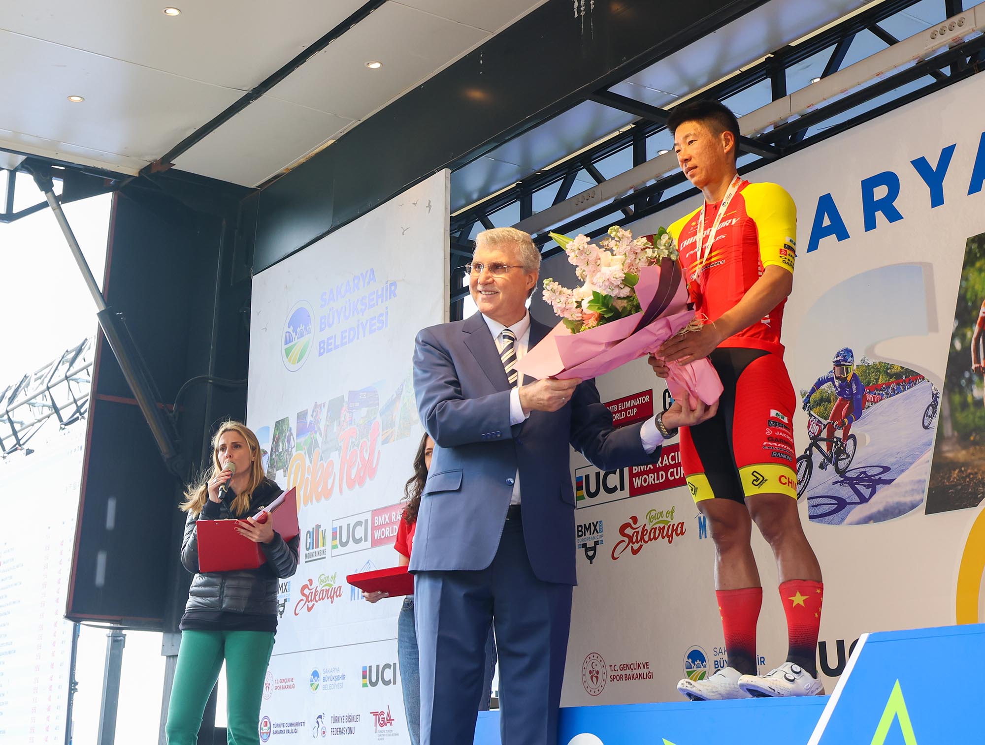 119 kilometrelik zorlu parkurda Tour Of Sakarya fırtınası