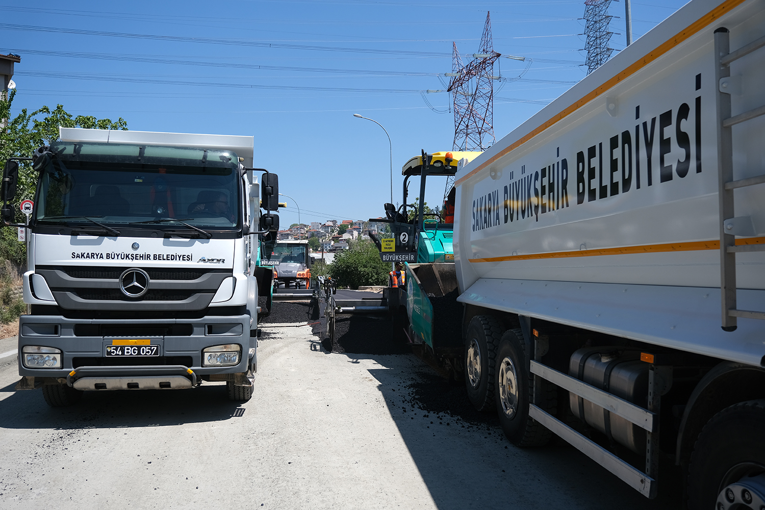 32 Evler Mahallesi’nde son etap için asfalt öncesi hazırlık başladı