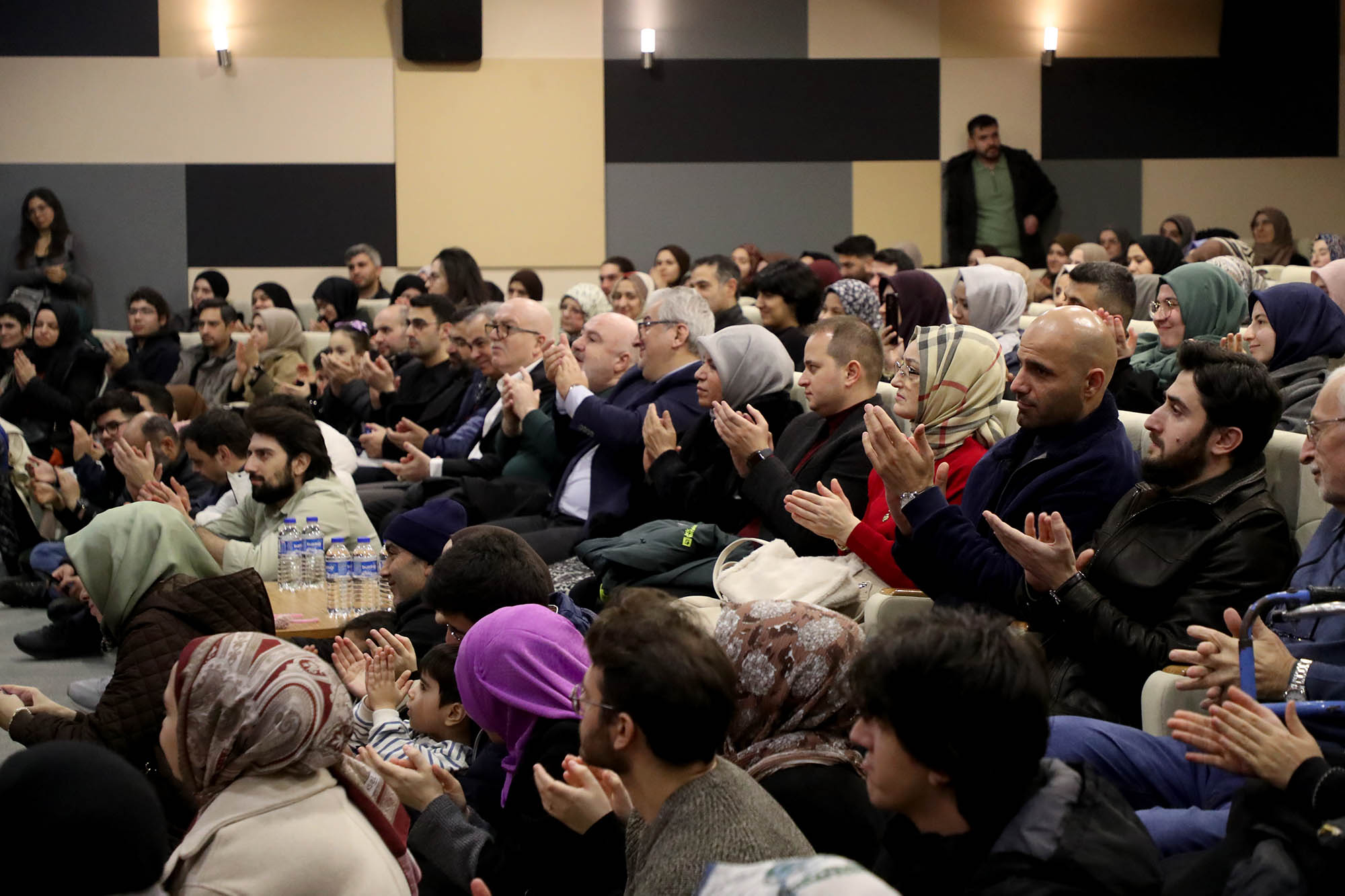 Santurun ustası Sedat Anar Sakarya’da müzikseverleri ‘Şeyh Galip’ tınılarıyla büyüledi