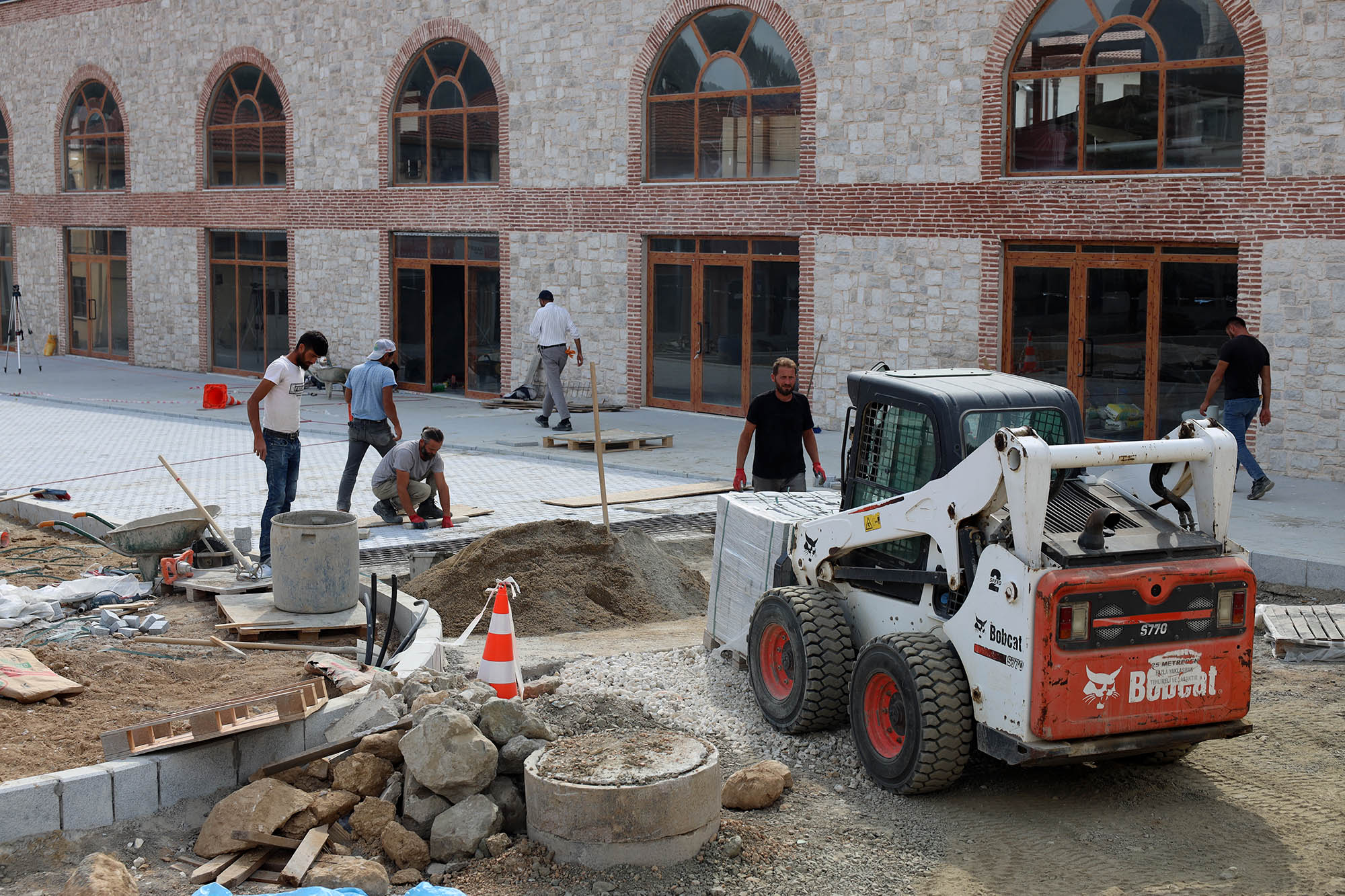 Şehrin turizm rotası Taraklı’ya 4 ayrı projeyle yepyeni bir yüz: Yeni yaşam alanları hızla tamamlanıyor