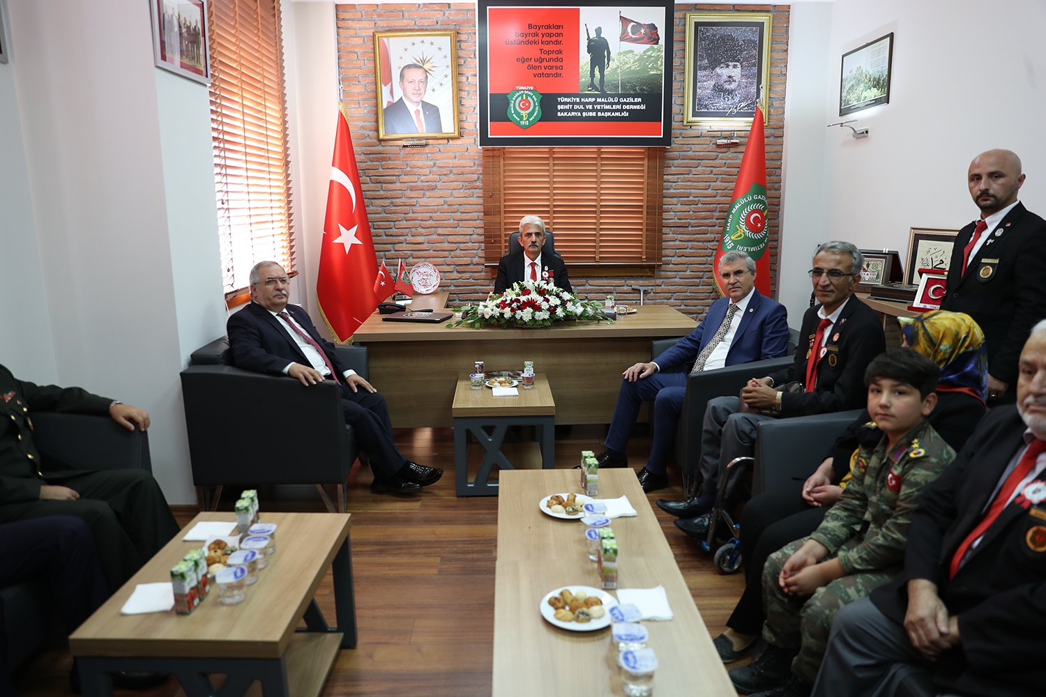 “Şehit yakınları ve gazilerimizin her zaman yanındayız”