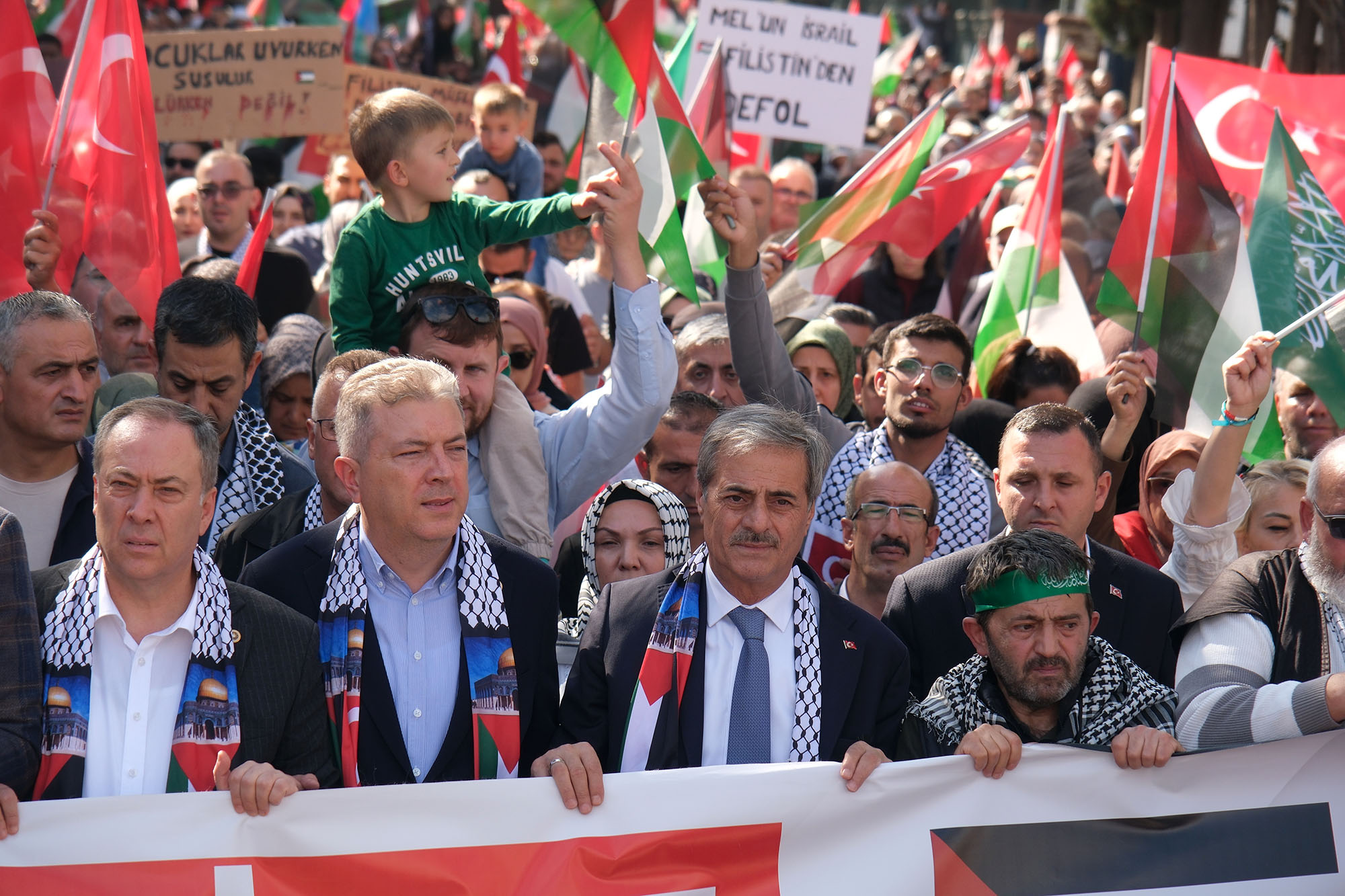 Başkan Alemdar: “Sakarya mazlumun yanında olduğunu bir kez daha gösterdi”