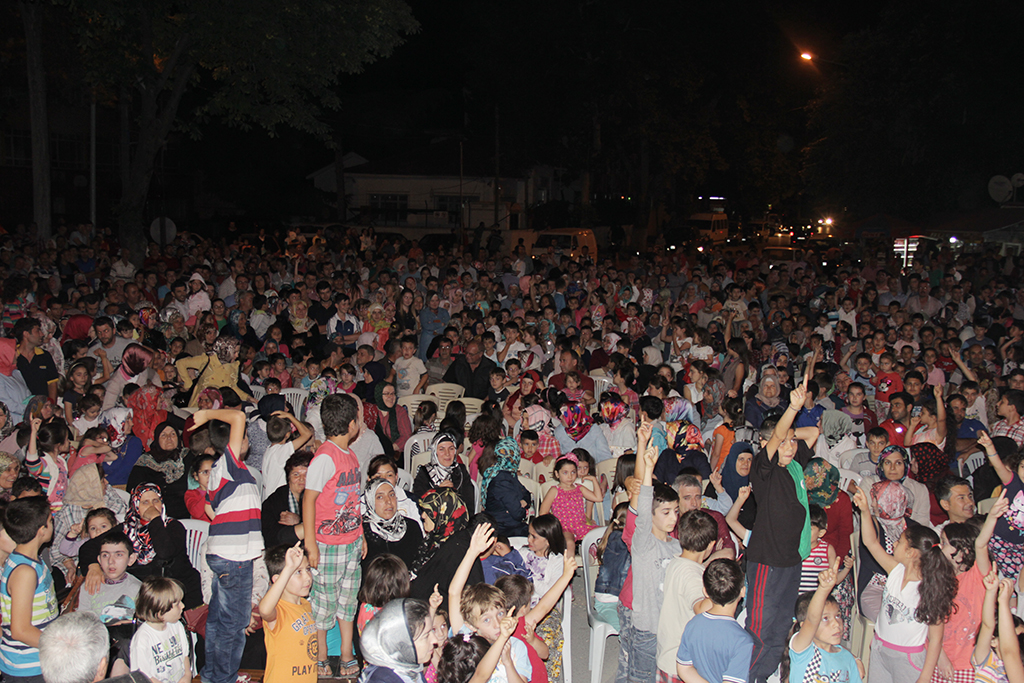 Mobil Sahne Geyve ve Pamukova’daydı