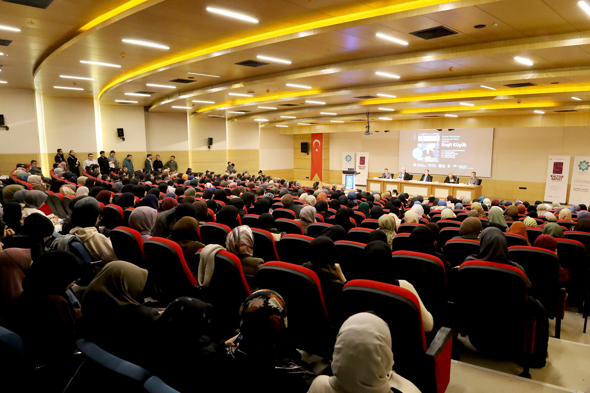 Büyükşehir’den bir vefa daha: İslam aşığı hocayı gözyaşlarıyla andılar