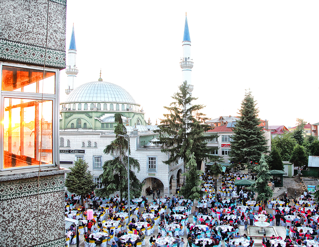 Kocaali’de Kardeşlik Sofraları Kuruldu