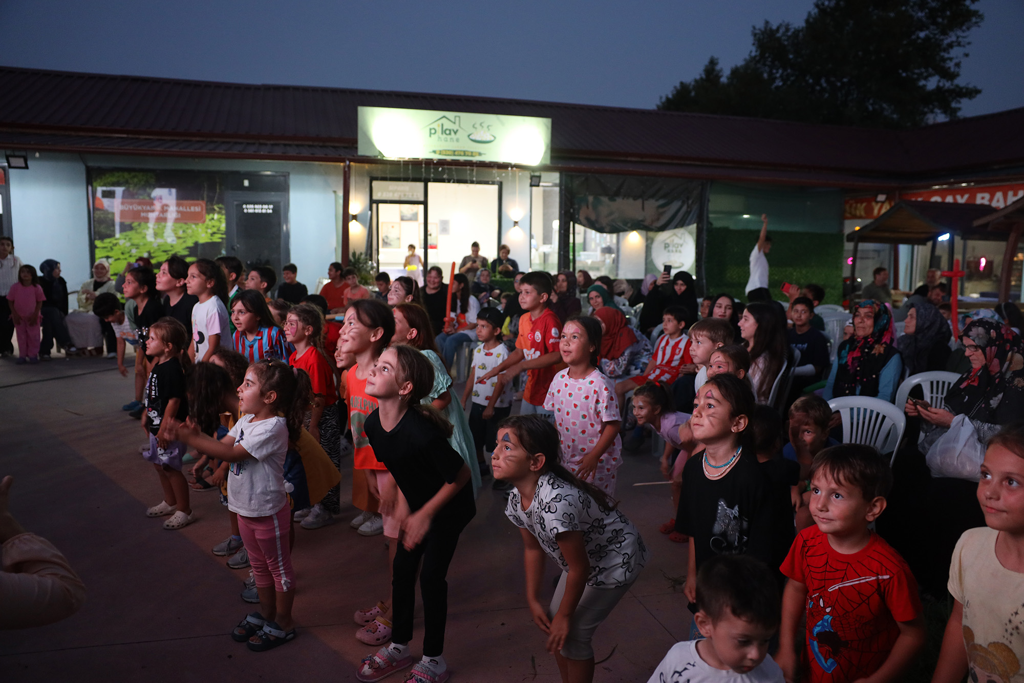 Büyükşehir’in yaz etkinlikleri çocuklara neşe dolu anılar bırakıyor