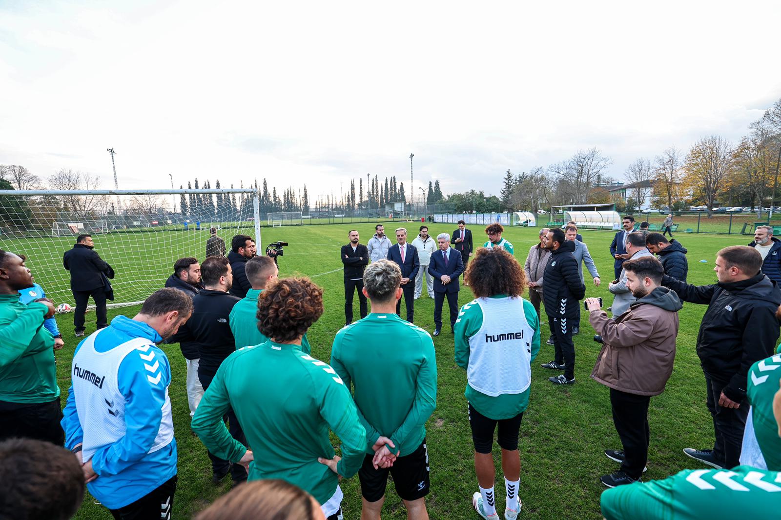 “Hep birlikte Sakaryaspor’un yanında olmaya devam edeceğiz”