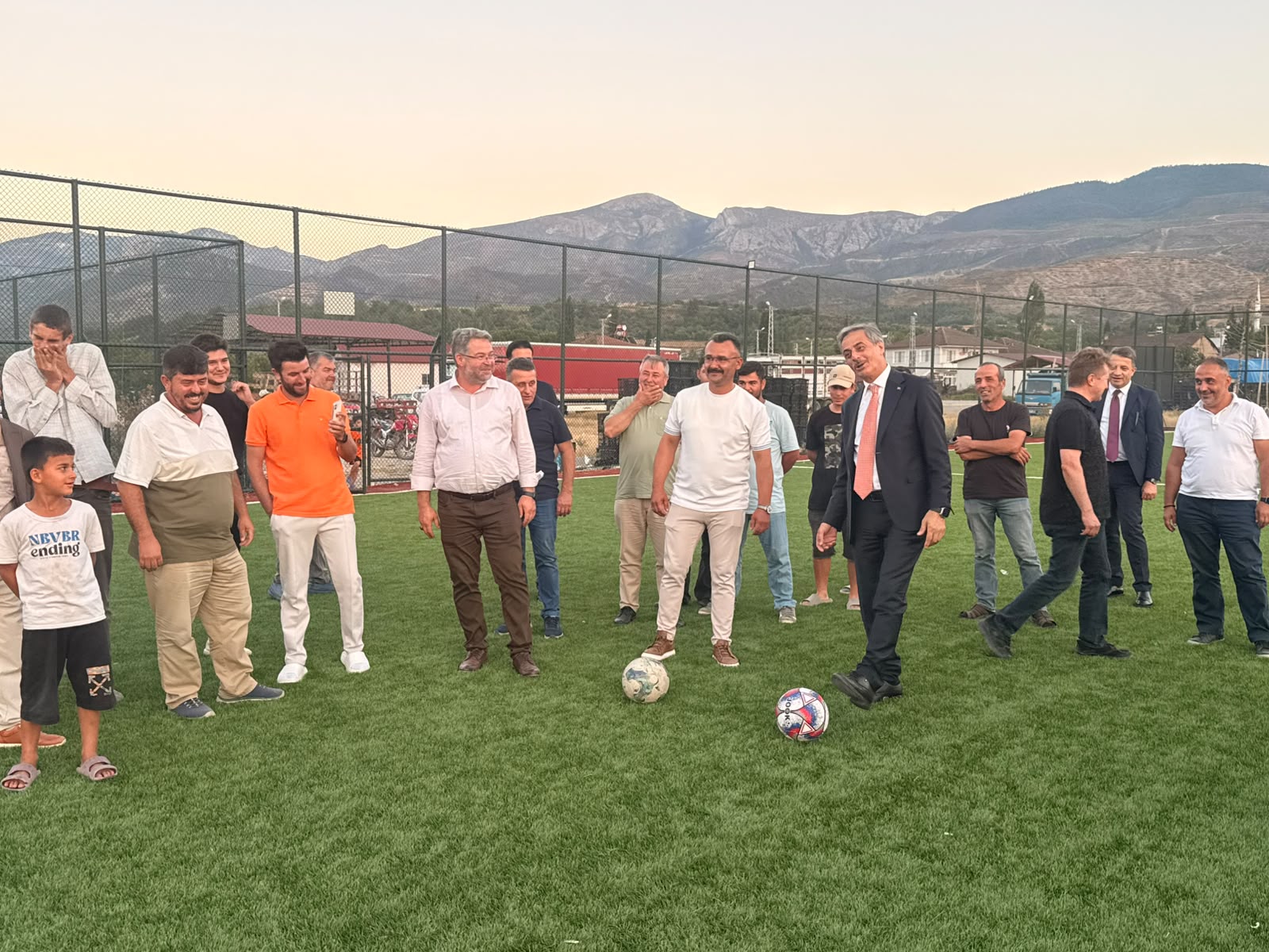 Başkan Alemdar, Geyve Bayat’ta hemşehrileriyle buluştu