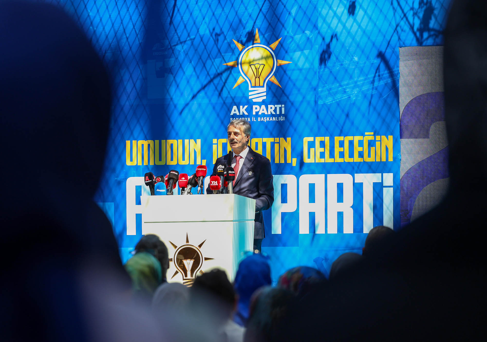 “AK Parti, ülkesi ve milleti için canını hiçe sayanların kurduğu bir partidir”