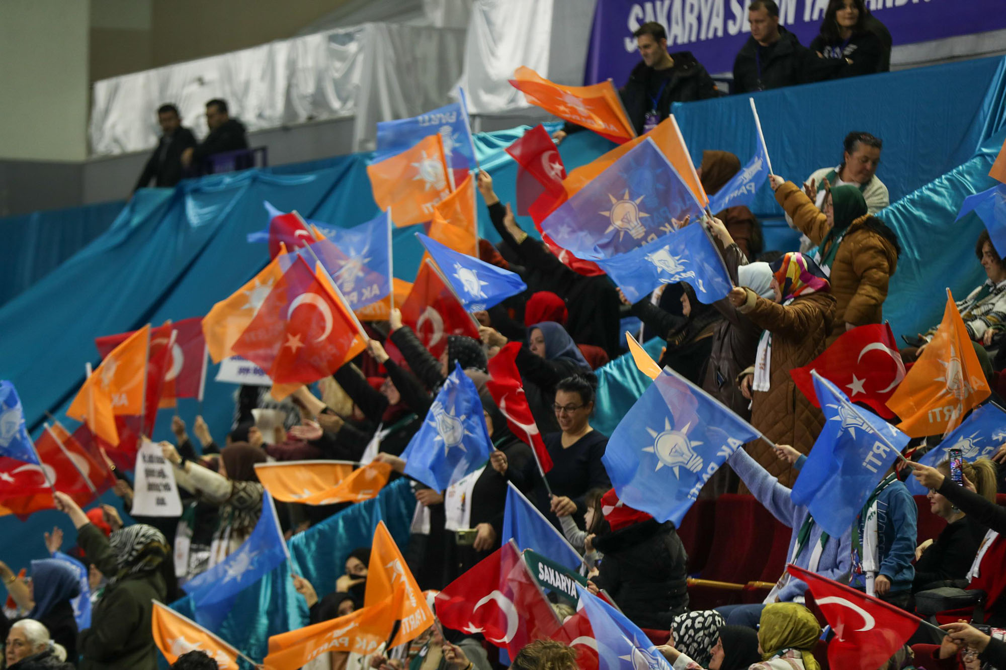 “Davamızın ve liderimizin yanında olmaya devam edeceğiz”