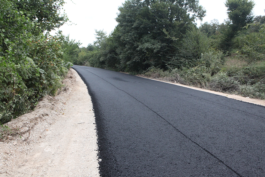 Hendek Kızanlık sıcak asfaltla buluştu