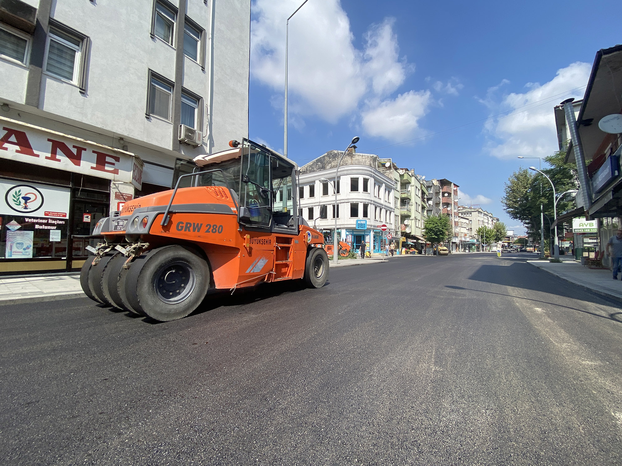 Çeşme Meydanı Caddesi yeni yüzüne kavuştu