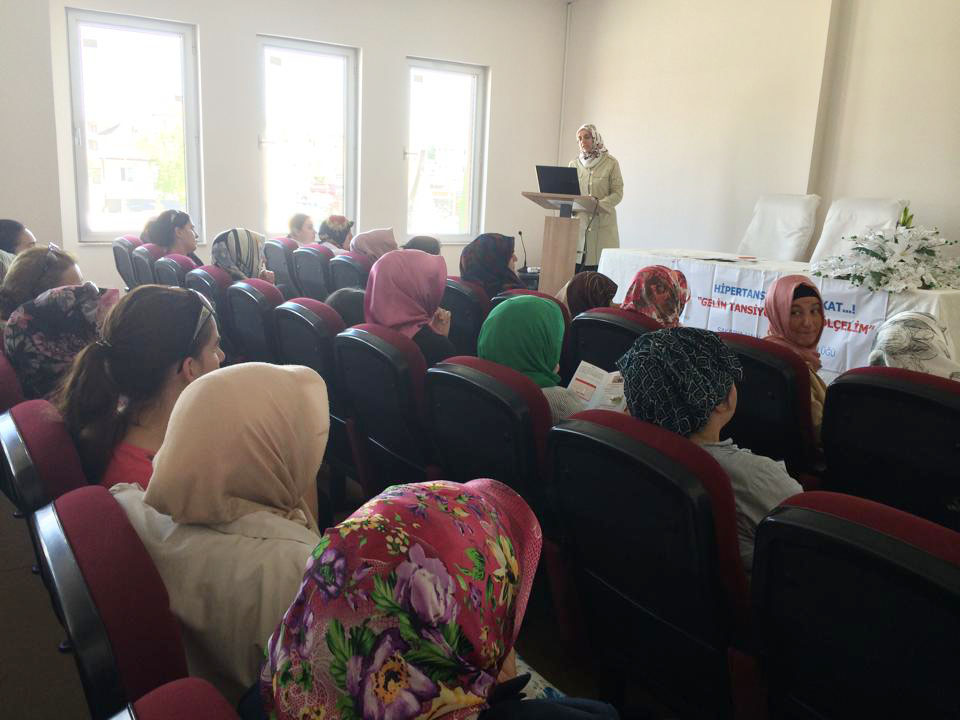 Arifiye SAMEK’te Sağlık Semineri
