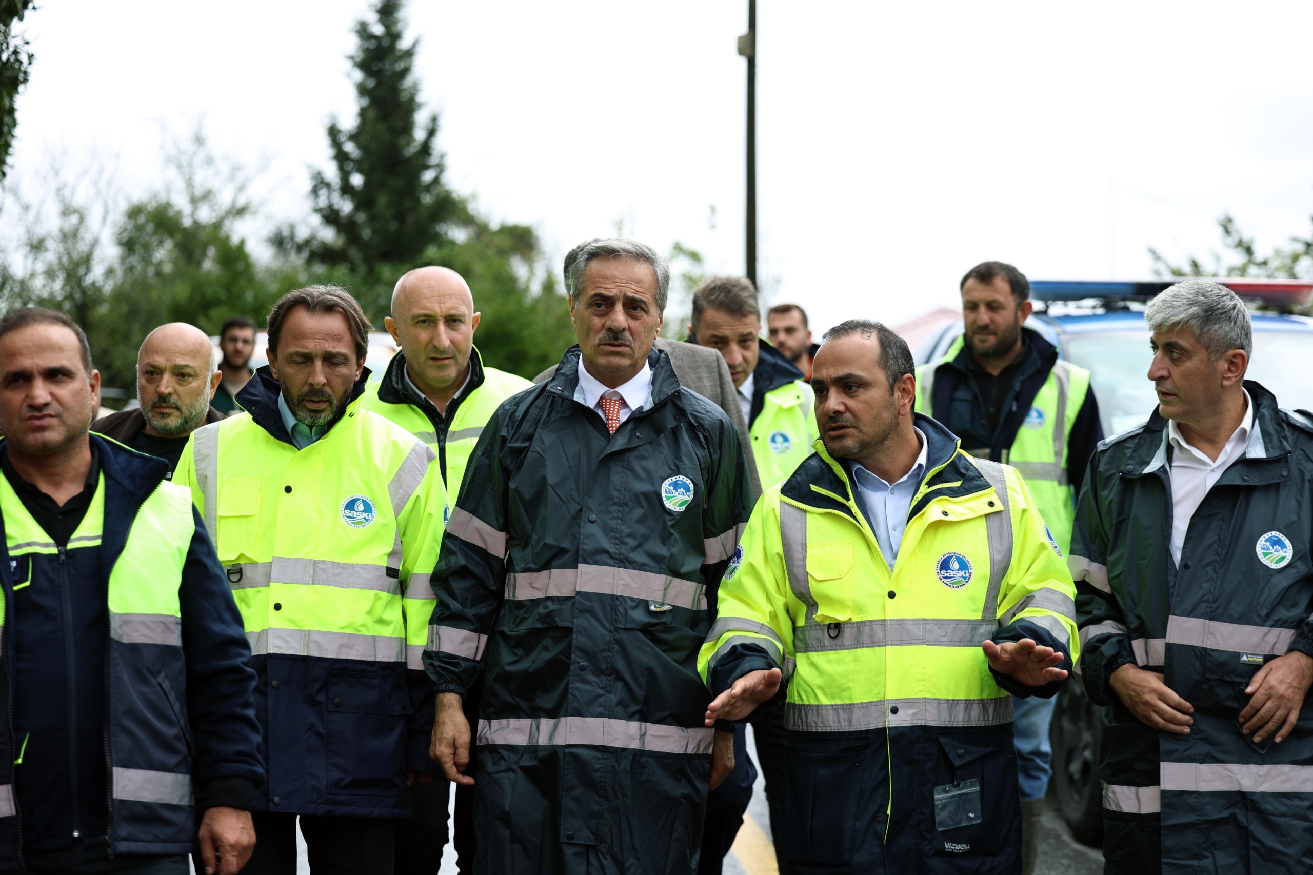 “Vatandaşlarımız müsterih olsun, tüm imkanlarımızla sahadayız”