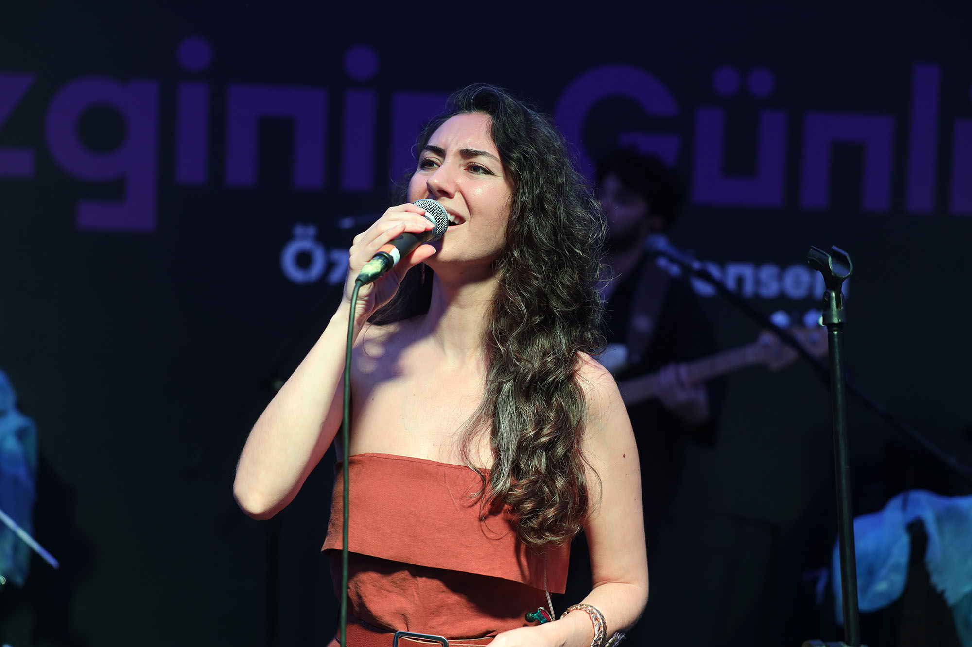 Ezginin Günlüğü konseriyle Millet Bahçesi’nde müzik şöleni yaşandı