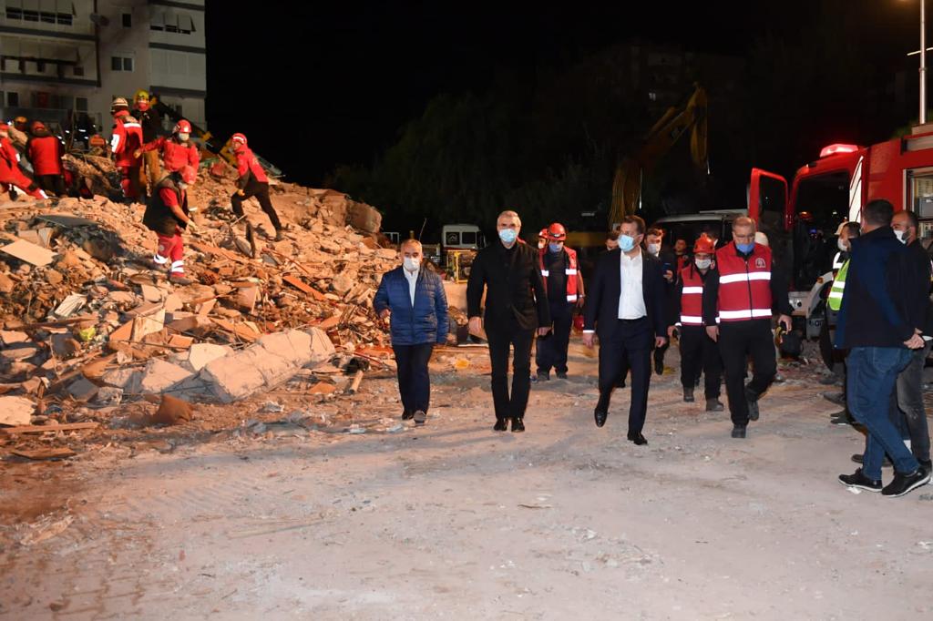 “İzmir’in ve İzmirli kardeşlerimizin yanındayız”