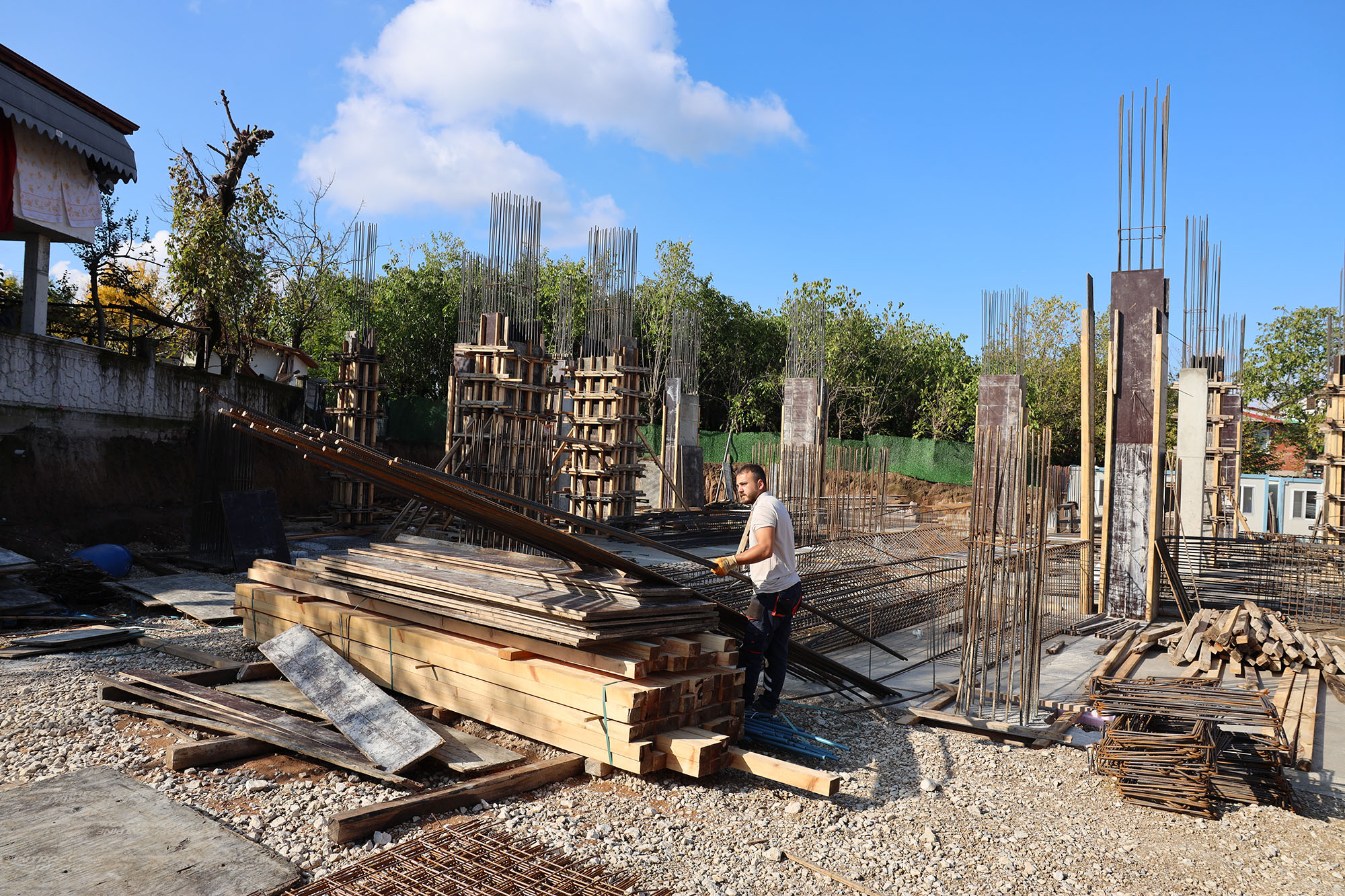 Karapürçek’in sosyal yaşamına değer katacak proje hızla yükseliyor