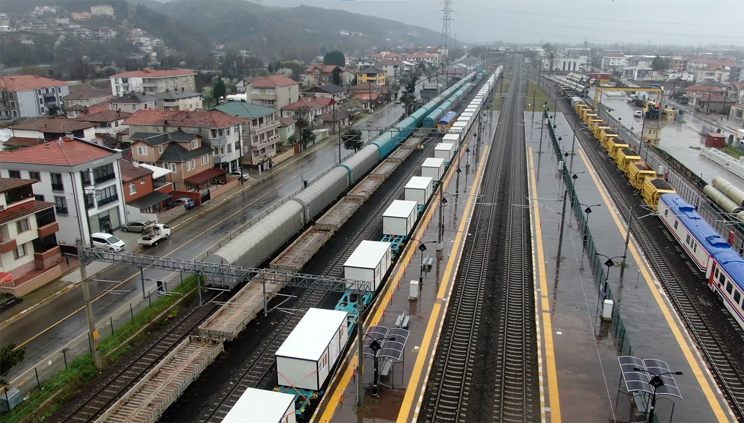Sakarya’dan İskenderun’a kardeşlik treni: 40 konteyner daha yola çıktı