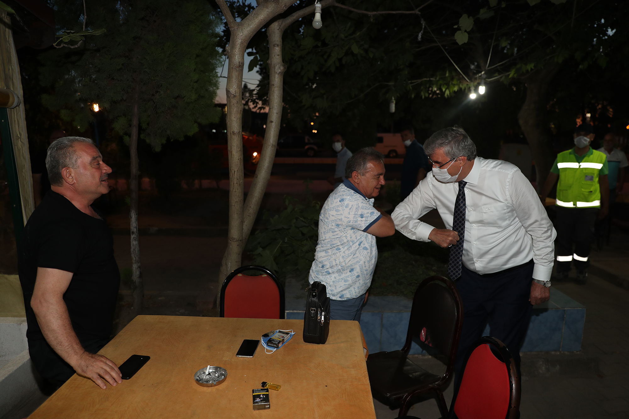 Yazlık Caddesi’nde gece mesaisi