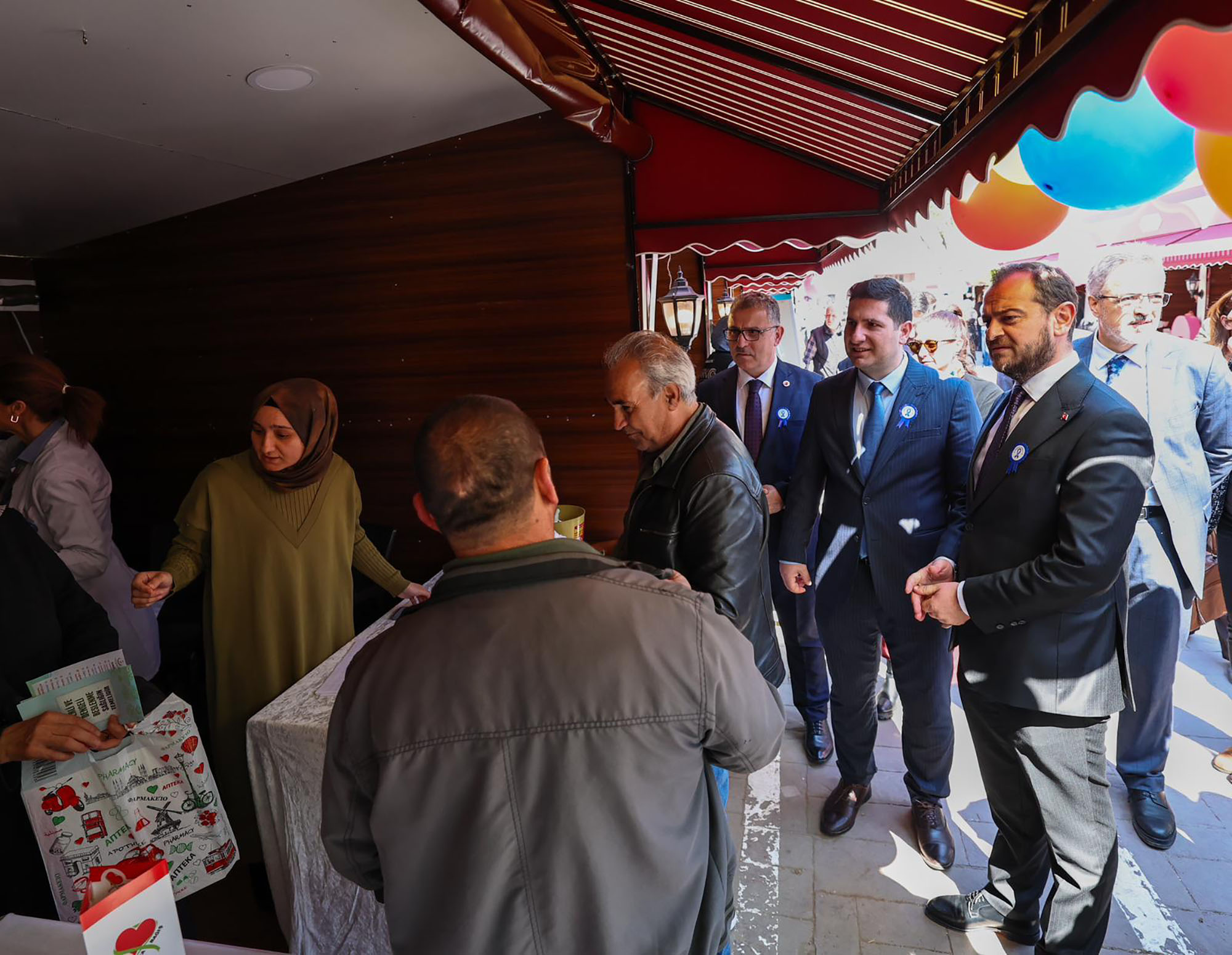 Sakarya’nın merkezine Sağlık Sokağı açıldı: Sağlığın her alanında danışmanlık ve tetkik yapıyorlar…