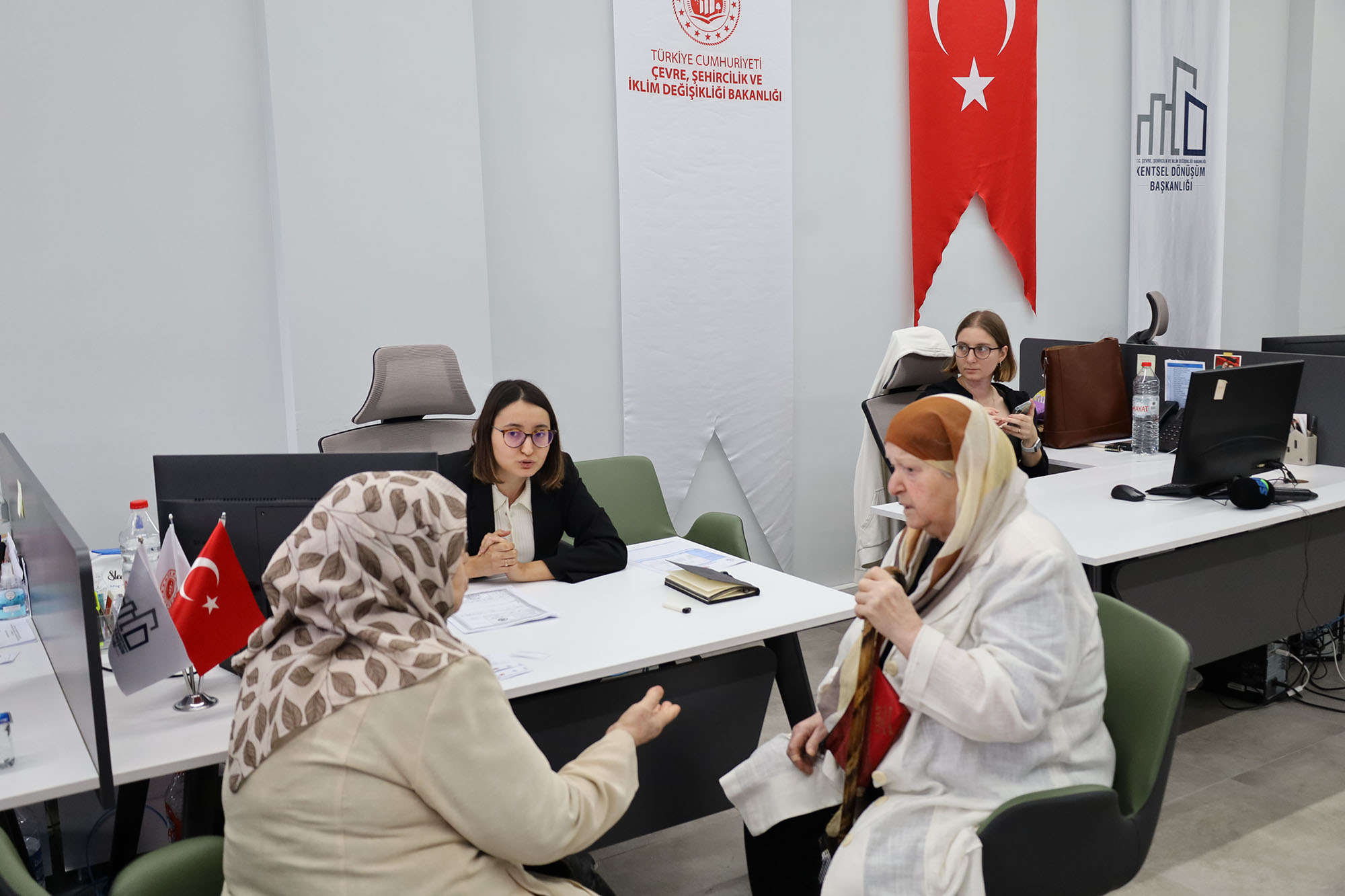 Tığcılar’da bayram sonrası riskli yapıların boşaltılması için tebligatlar asılıyor
