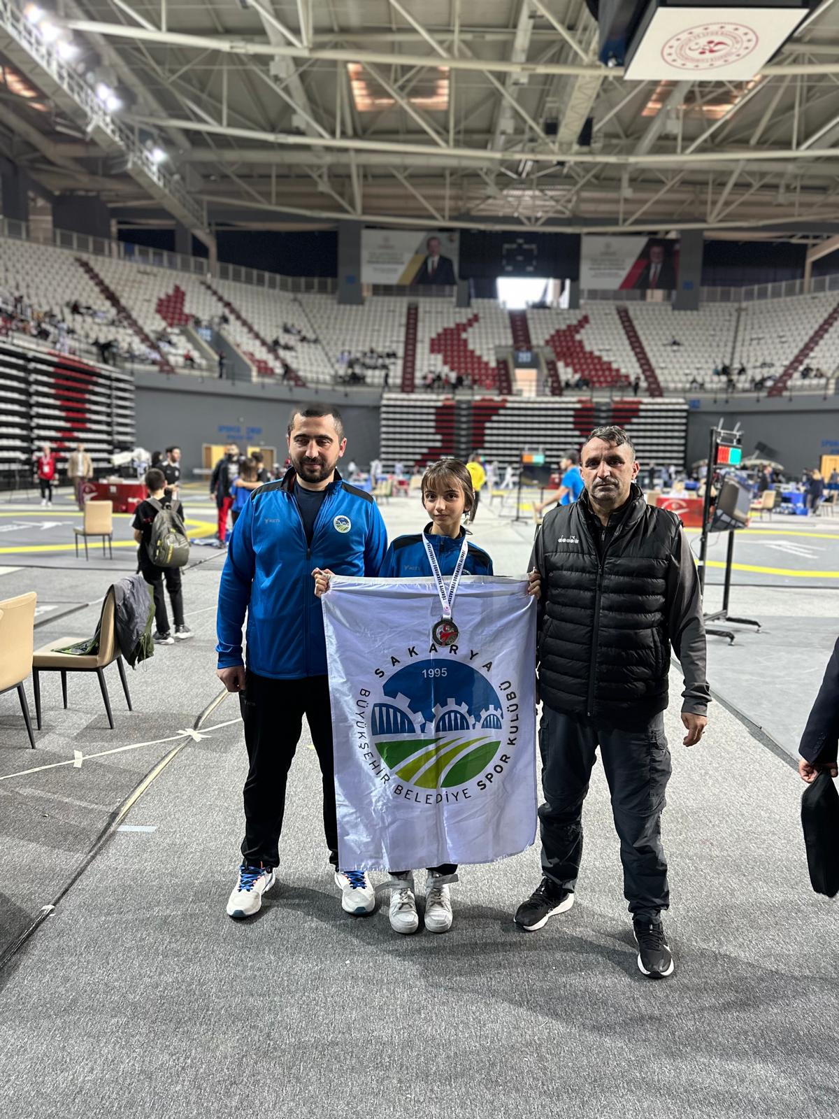 Büyükşehirli taekwondocu Sakarya’nın gururu oldu 