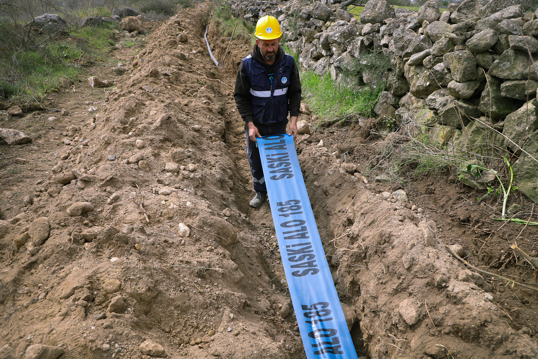 Küçükesence Mahallesi’nde yenilenen 6 bin 400 metrelik hat sayesinde su kayıpları son buldu